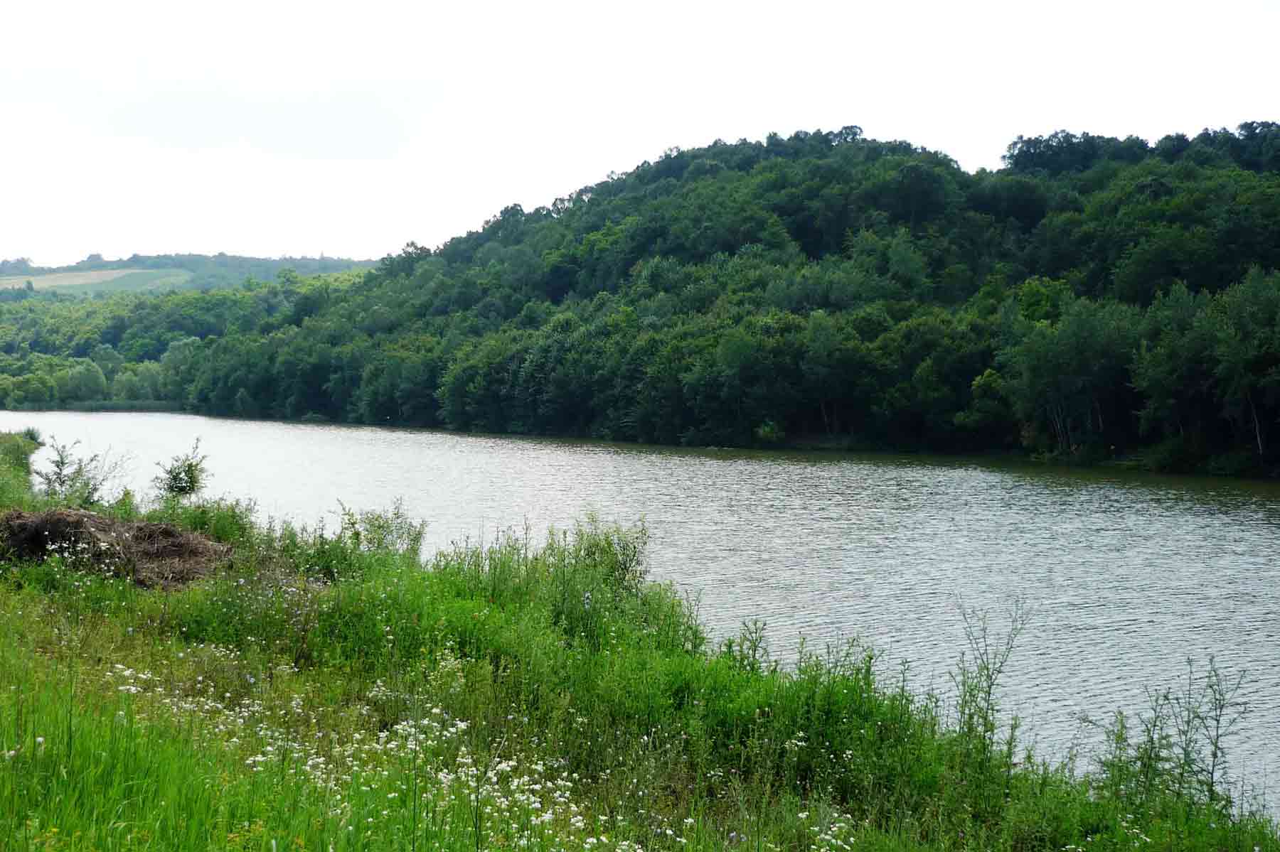 Jezero Duboki potok Dečiji Grad